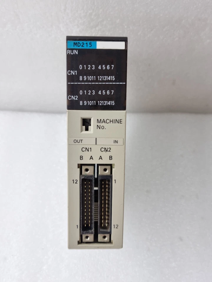 OMRON C200H-MD215 INPUT OUTPUT UNIT 24VDC C200HMD215